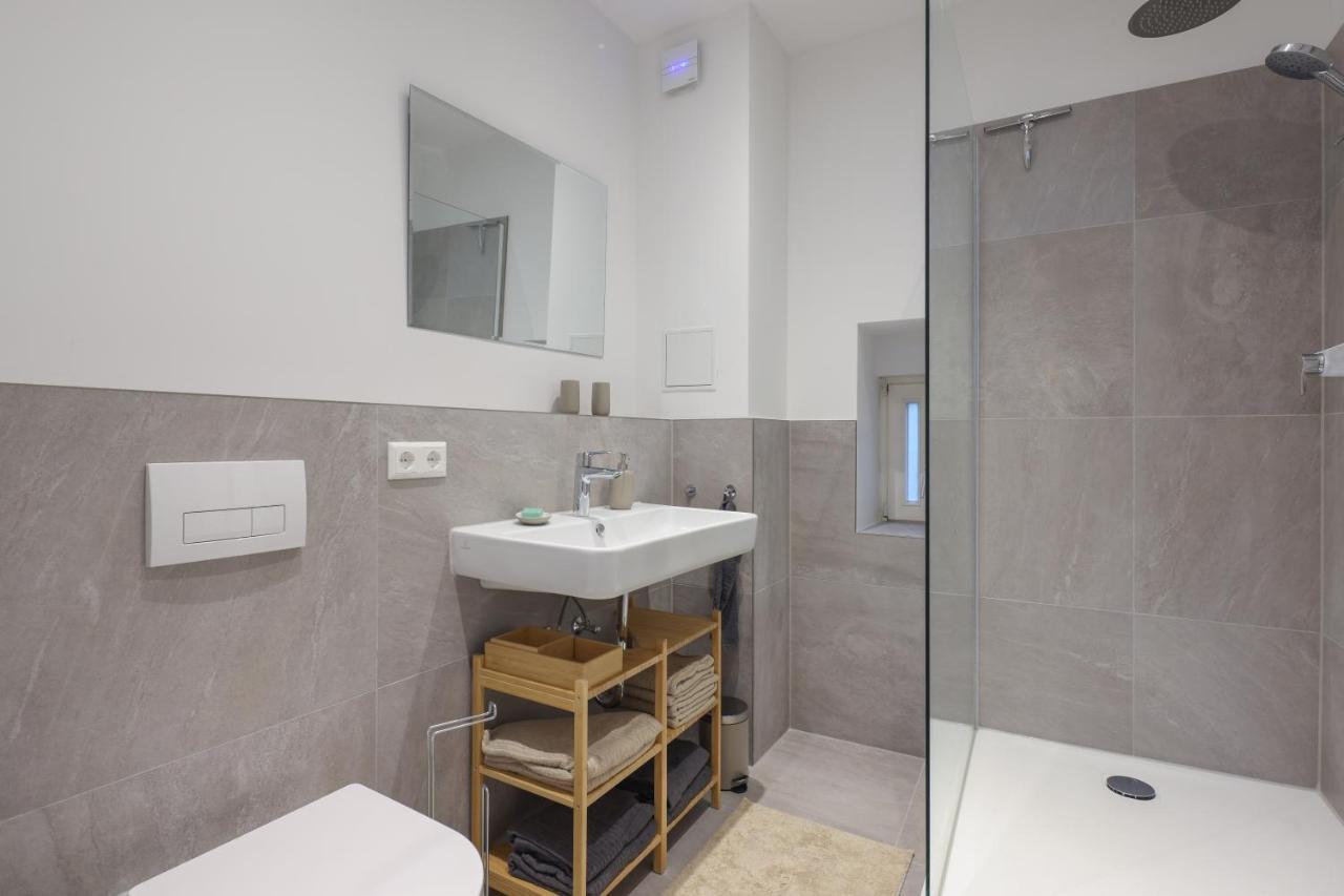 Neue 2-Zi-Apartment 15 Min Entfernung Zum Hbf Und Brandenburger Tor เบอร์ลิน ภายนอก รูปภาพ